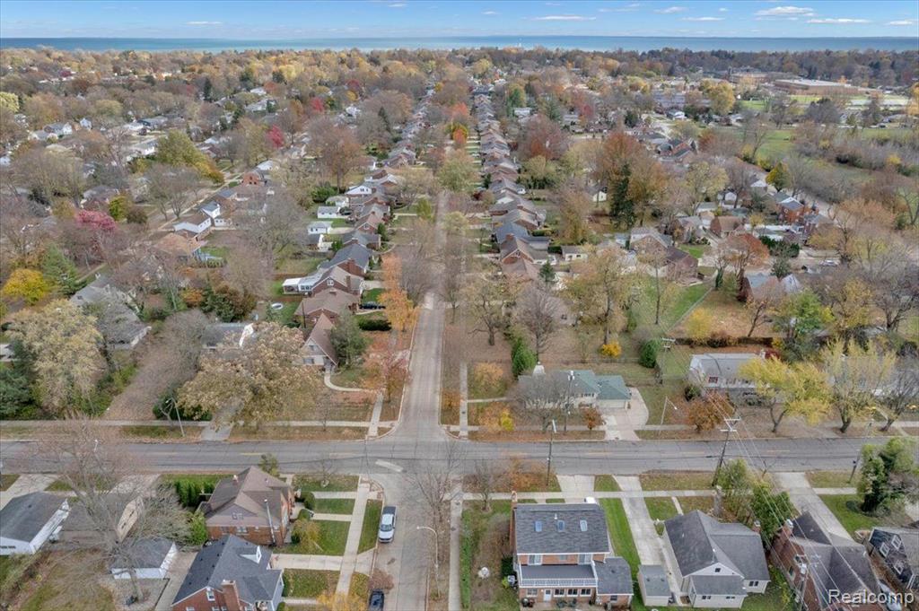 20779 Marter Road Grosse Pointe Woods, MI 48236 - Photo 37 of 39