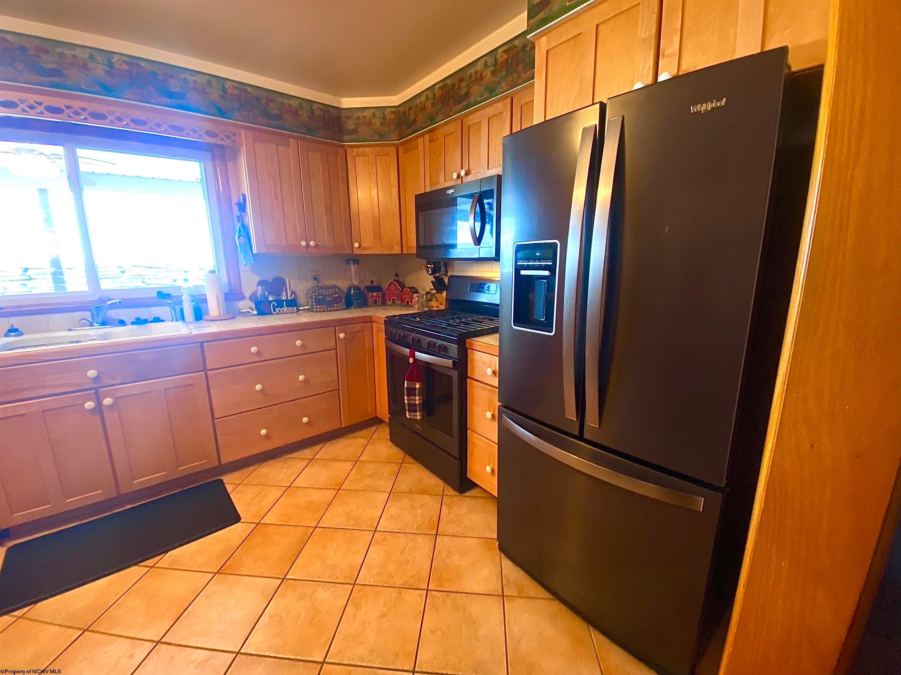 211 Emerson Road Clarksburg, WV 26301 - Photo 7 of 28 Gallery Image 7