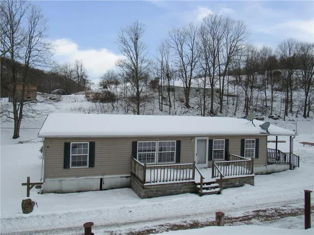 $44,950 | 121 Hoy Run Road, Spraggs, PA 15362