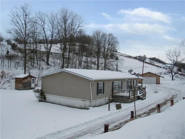 $44,950 | 121 Hoy Run Road, Spraggs, PA 15362
