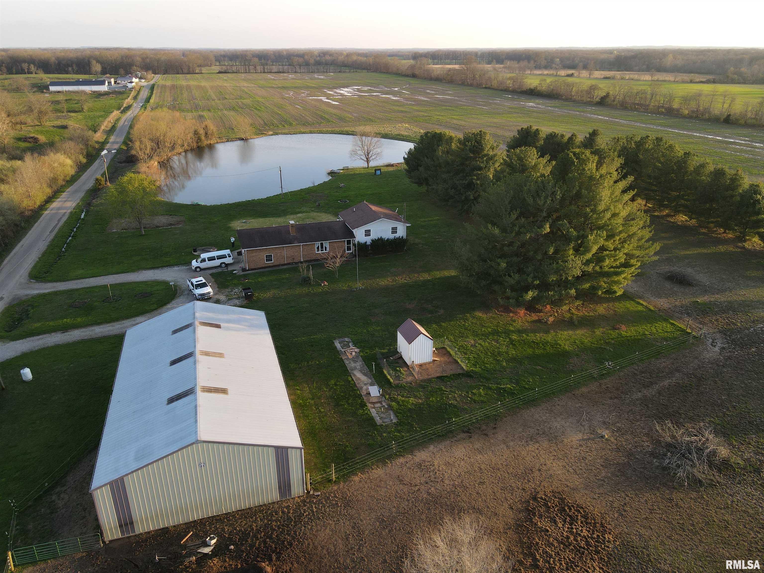 1963 Burroughs Road Iuka, IL 62849 - Photo 13 of 40