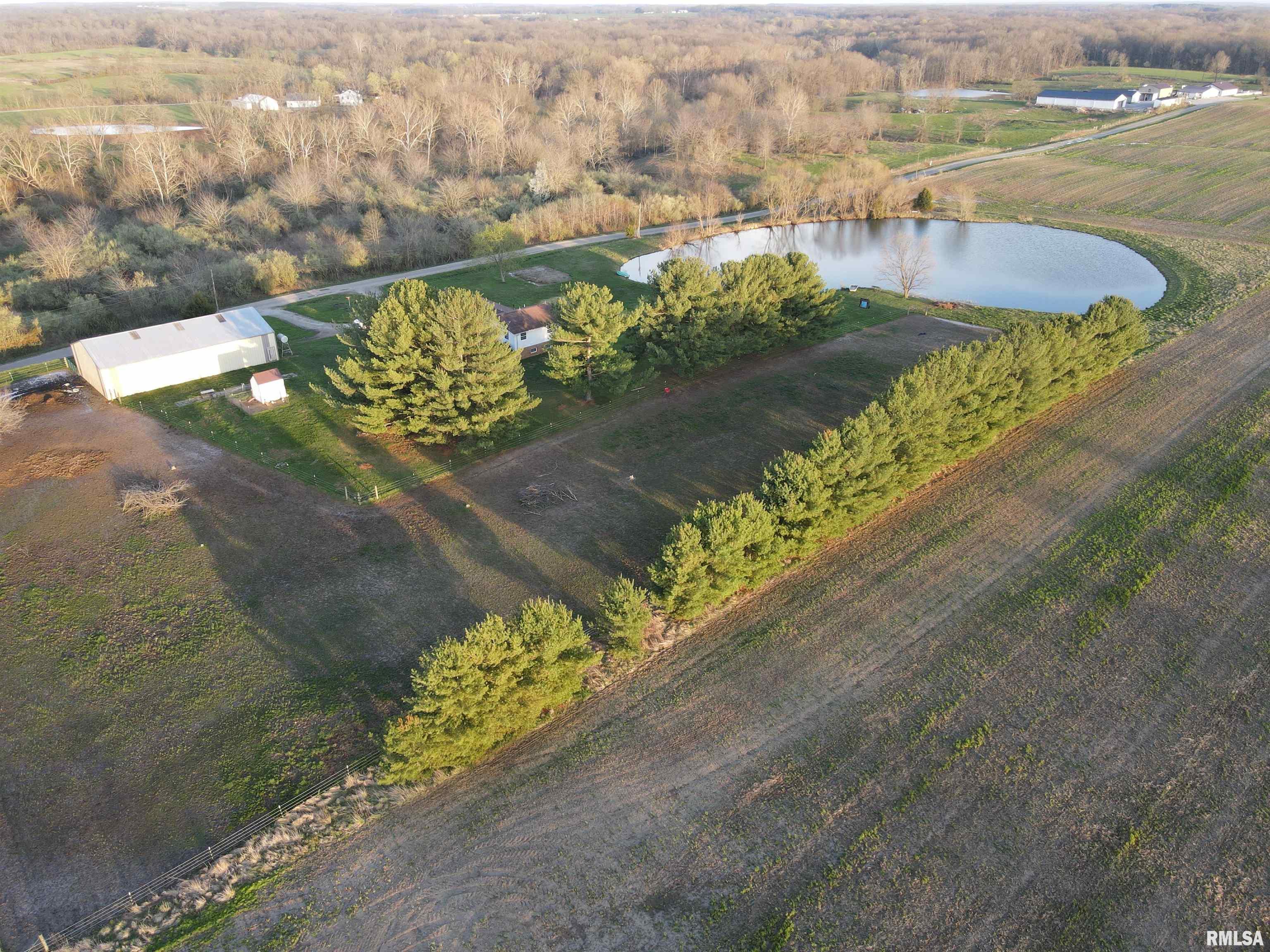 1963 Burroughs Road Iuka, IL 62849 - Photo 14 of 40