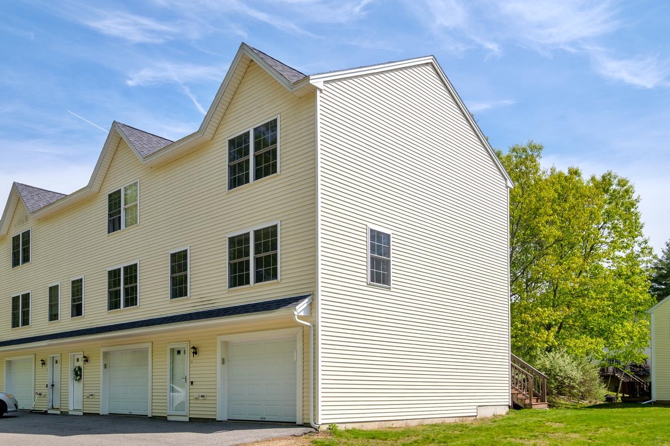 138 Exeter Road, Unit 13 Epping, NH 03042 - Photo 2 of 26