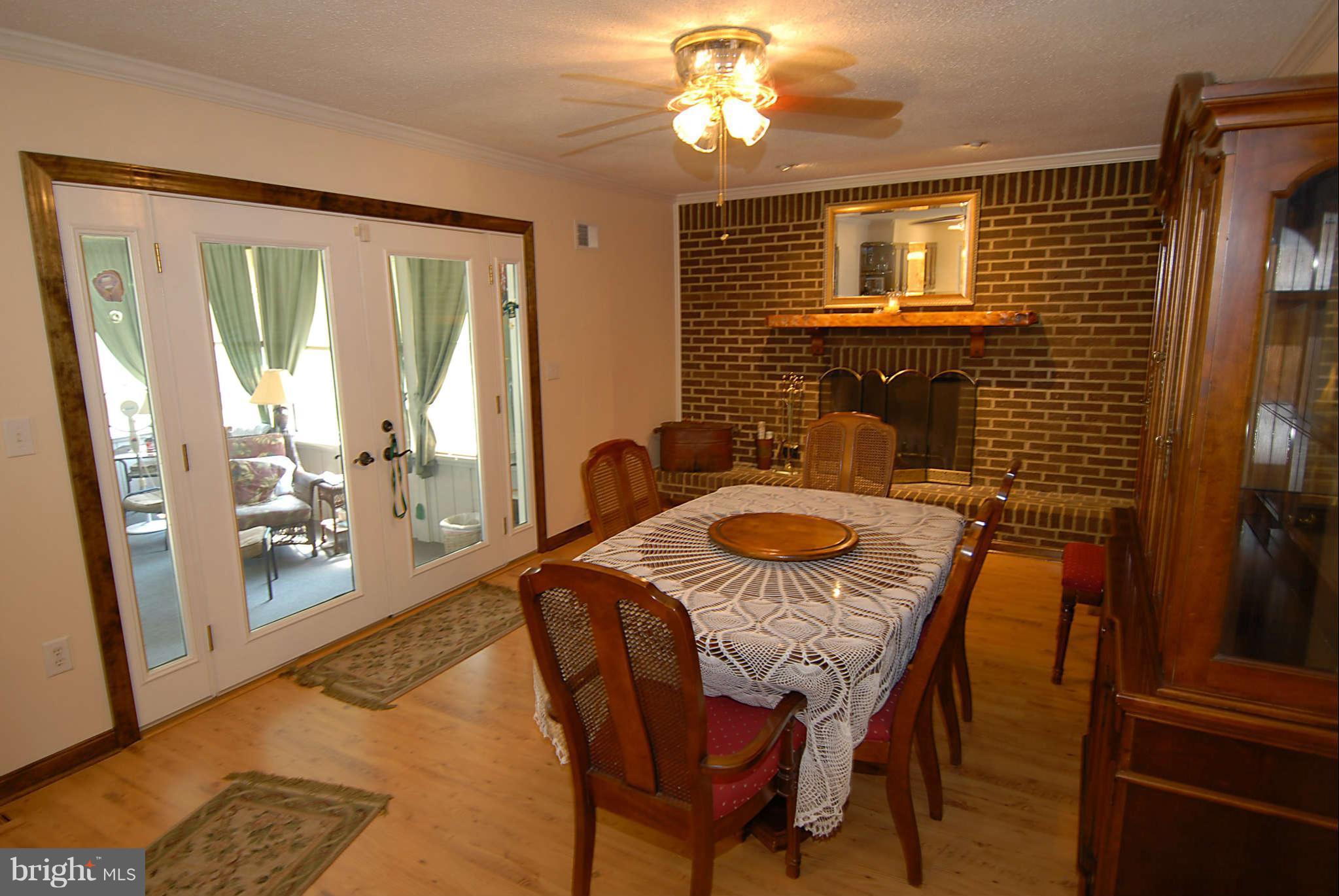 1710 Holland Cliffs Road Huntingtown, MD 20639 - Photo 27 of 30 Family Room