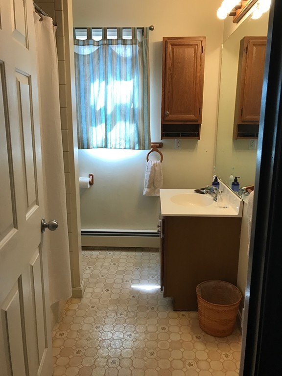 40 Nashua Street, Unit 3 Clinton, MA 01510 - Photo 25 of 28