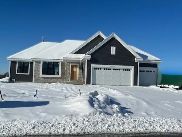 $703,900 | W251-n2437 Valleyview Circle, Pewaukee, WI 53072