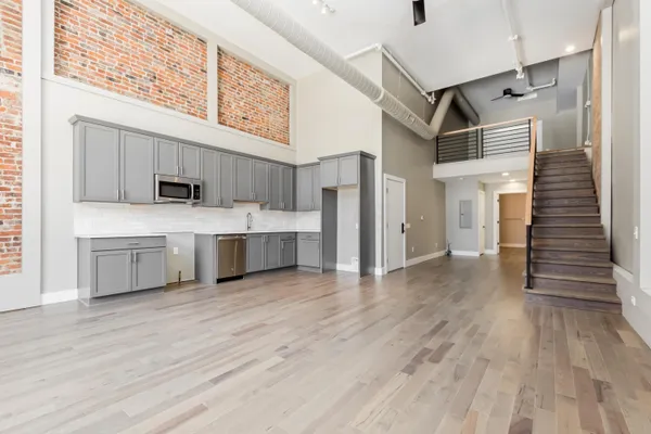 $2,142 | 44 North High Street, Unit 3B, Columbus, OH 43215