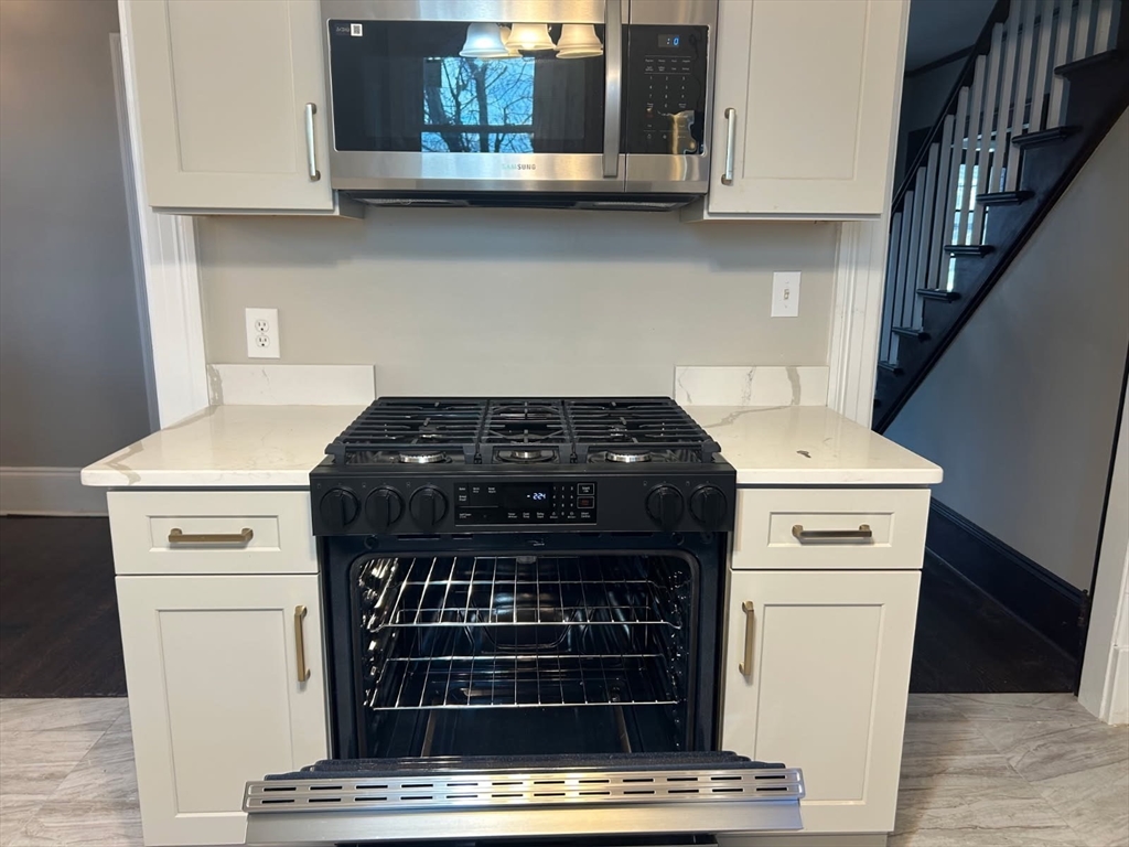 122 Bellevue Avenue Springfield, MA 01108 - Photo 17 of 40