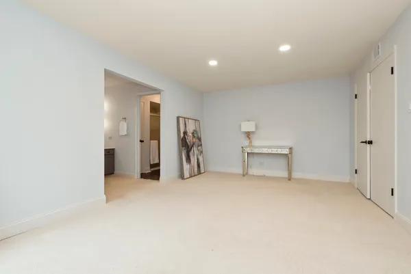$315,000 | 7920 West Lakeview Court, Unit 2B, Palos Heights, IL 60463