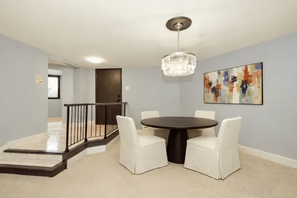 $315,000 | 7920 West Lakeview Court, Unit 2B, Palos Heights, IL 60463