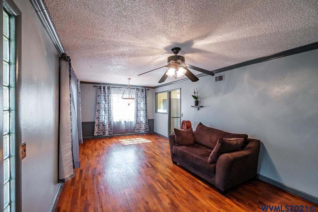 1370 Gale Street Southwest Albany, OR 97321 - Photo 6 of 42 Gallery Image 6