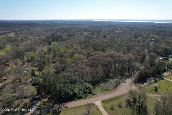 $55,000 | 515 County Road, Como, MS 38619