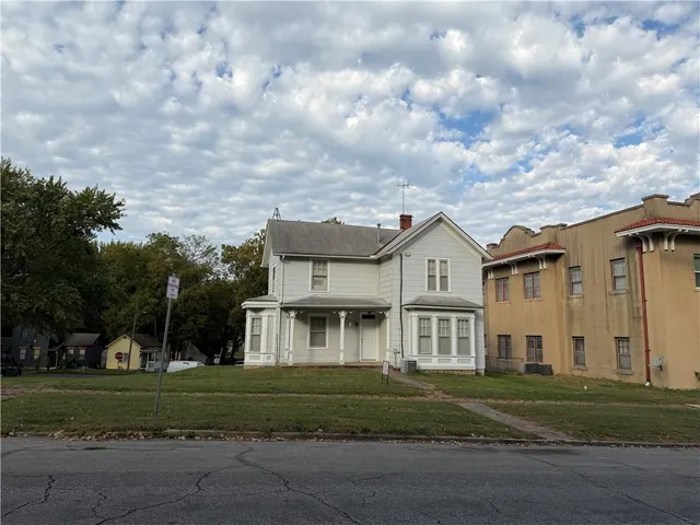 $2,000,000 | 514 West 7th Street, Leavenworth, KS 66048