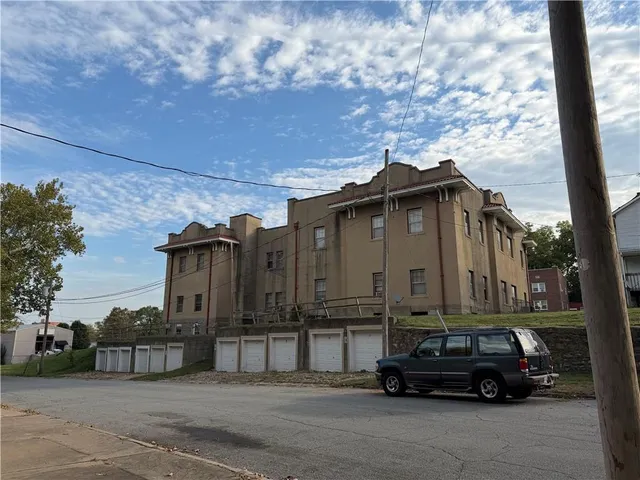 $2,000,000 | 514 West 7th Street, Leavenworth, KS 66048