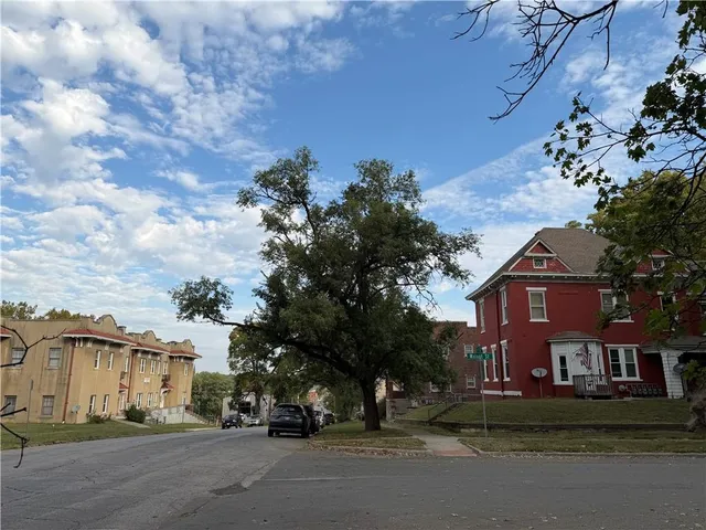 $2,000,000 | 514 West 7th Street, Leavenworth, KS 66048