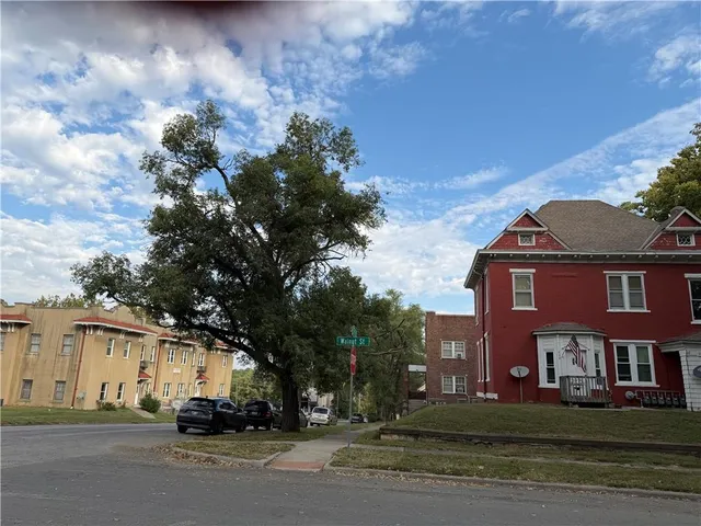 $2,000,000 | 514 West 7th Street, Leavenworth, KS 66048