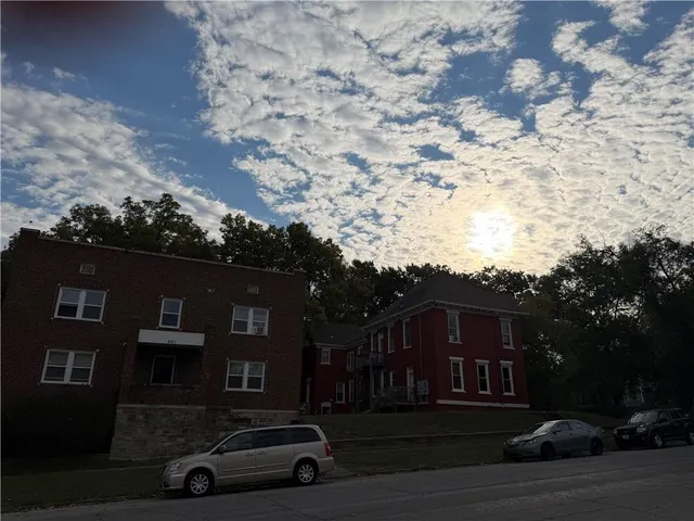 $2,000,000 | 514 West 7th Street, Leavenworth, KS 66048