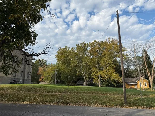 $2,000,000 | 514 West 7th Street, Leavenworth, KS 66048