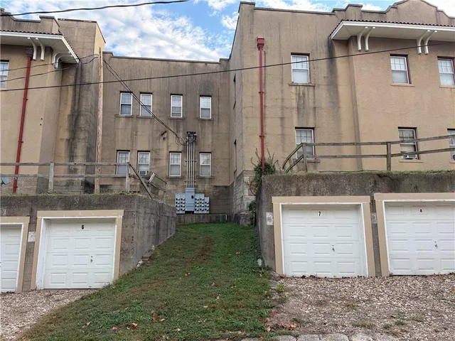 $2,000,000 | 514 West 7th Street, Leavenworth, KS 66048