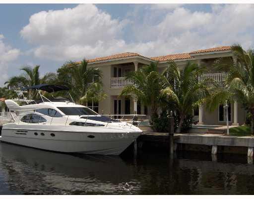 800 Northeast 71st Street Boca Raton, FL 33487 - Photo 1 of 34 800rearyacht