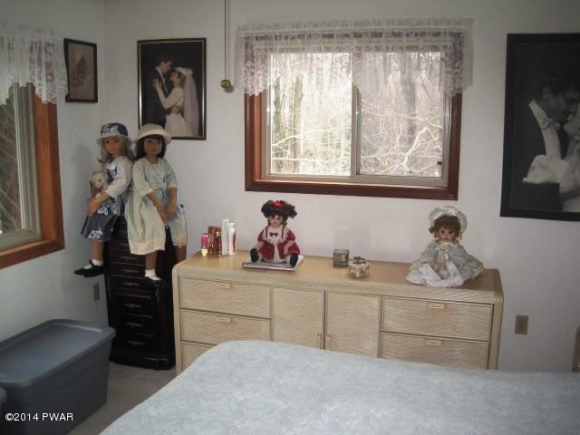 1009 Ridge Drive Gouldsboro, PA 18424 - Photo 19 of 37