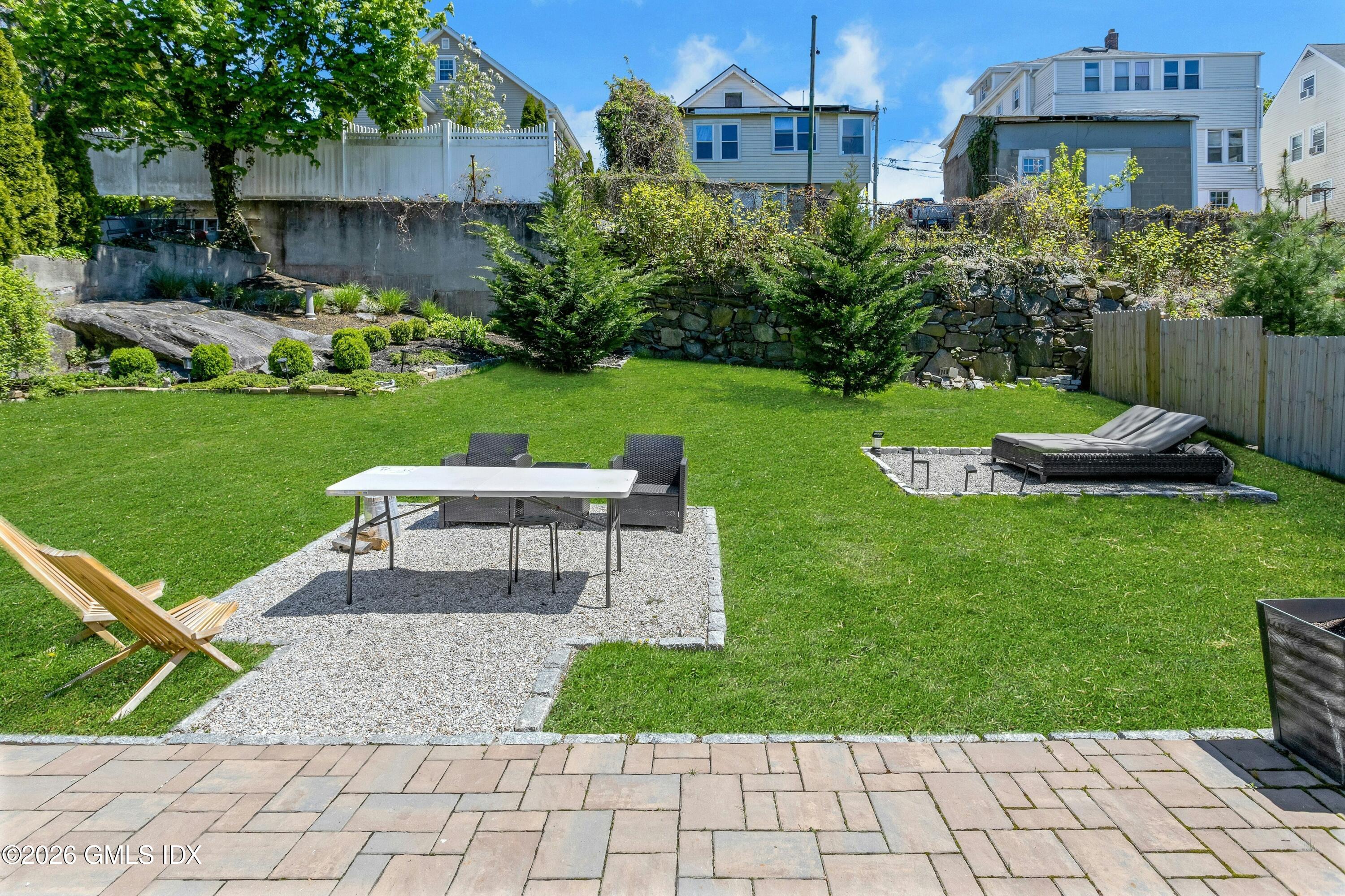37 Gerry Street, Unit A Greenwich, CT 06830 - Photo 20 of 23 020-491883-_X0A4284_14599400