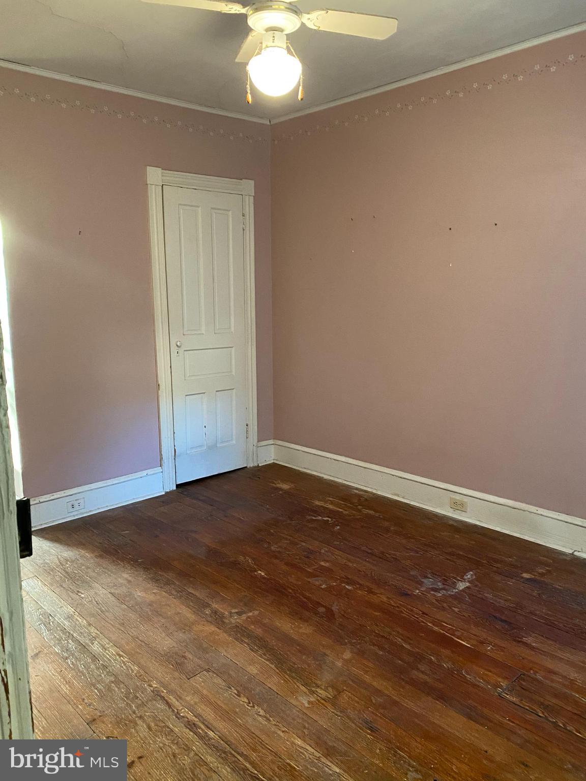 1347 Moss Street Reading, PA 19604 - Photo 8 of 14 Gallery Image 8
