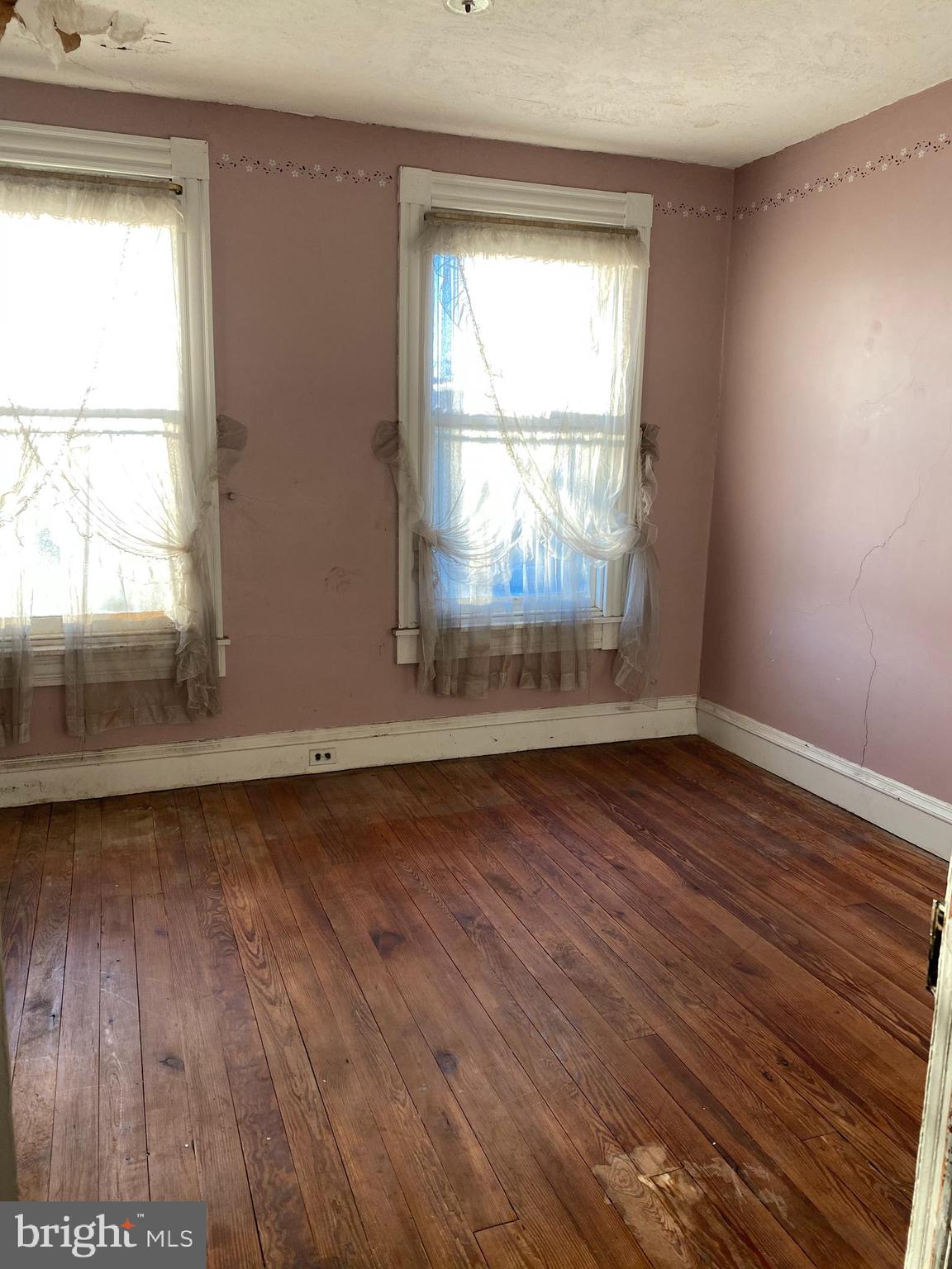1347 Moss Street Reading, PA 19604 - Photo 9 of 14 Gallery Image 9