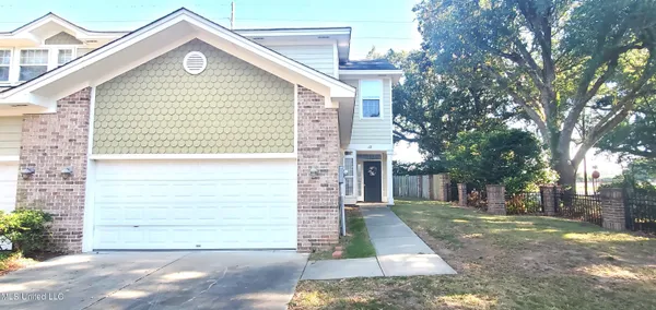 $1,875 | 185 St Jude Street, Unit 12, Biloxi, MS 39530