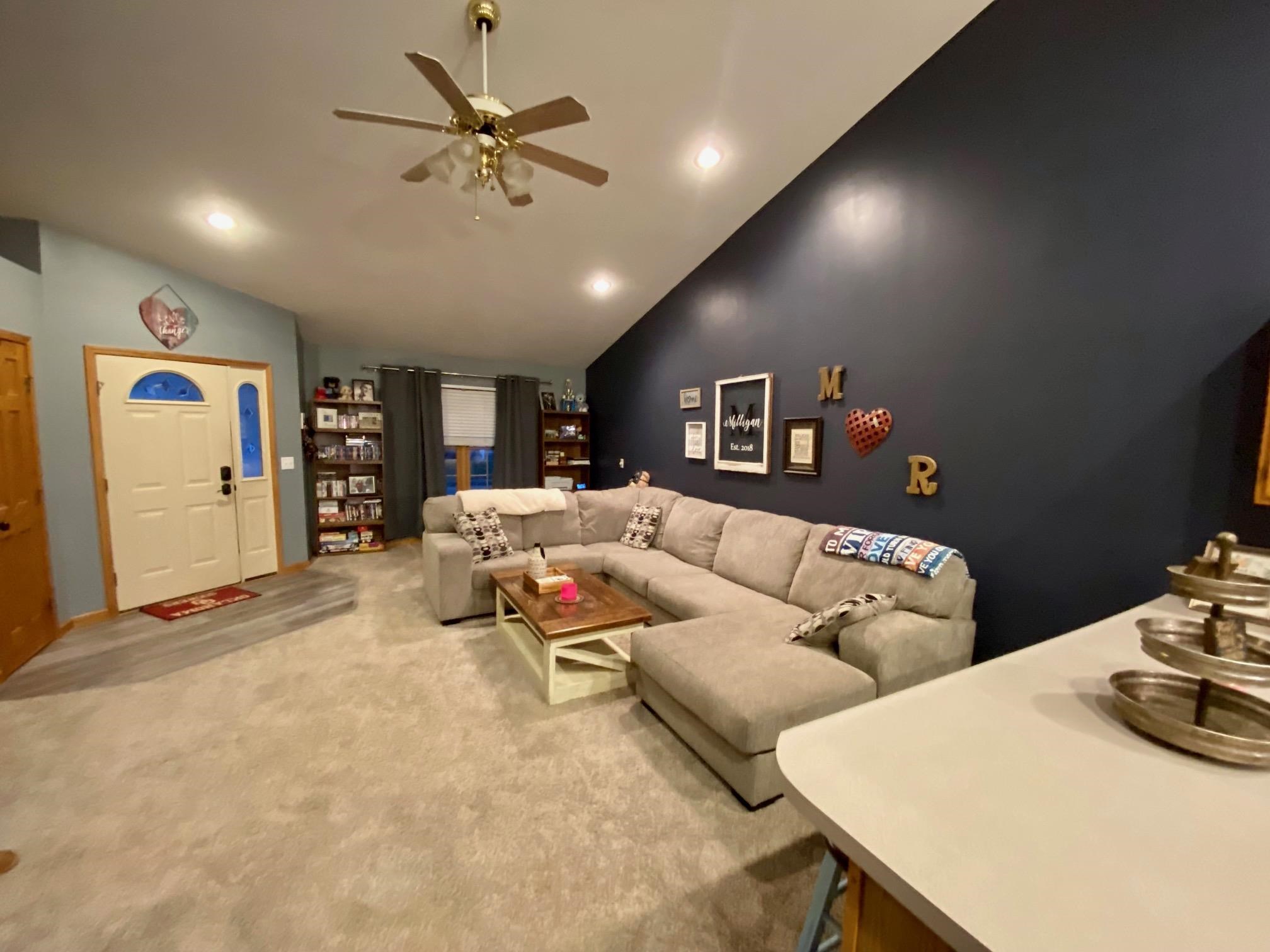19315 Pinecrest Road Petersburg, IL 62675 - Photo 3 of 19 Gallery Image 3