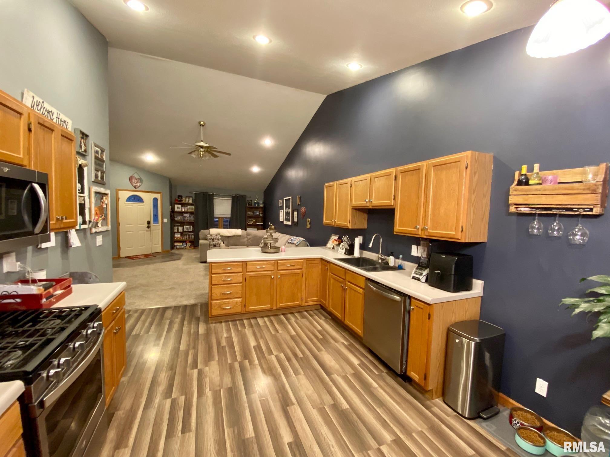 19315 Pinecrest Road Petersburg, IL 62675 - Photo 8 of 19 Gallery Image 8