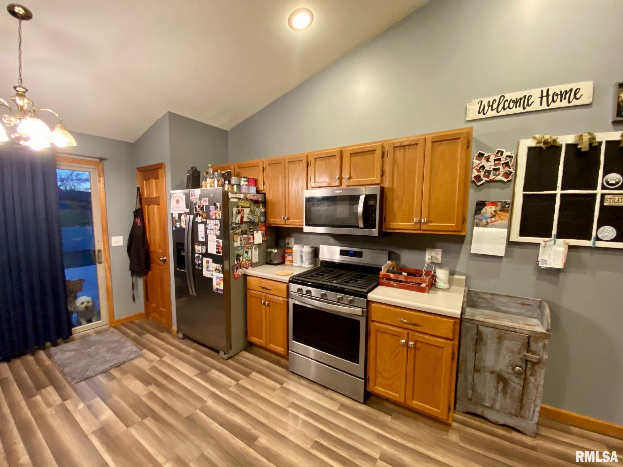 19315 Pinecrest Road Petersburg, IL 62675 - Photo 9 of 19 Gallery Image 9