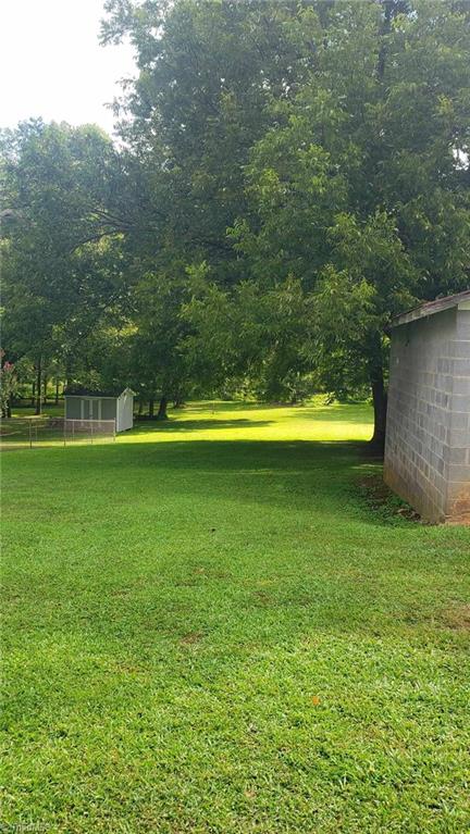 205 Cedar Lodge Road Thomasville, NC 27360 - Photo 9 of 22 Gallery Image 9