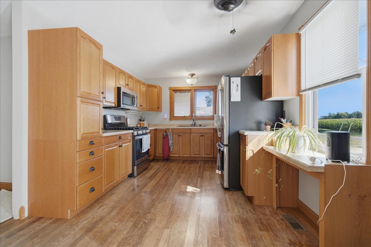 7302 Old Peoria Road Danvers, IL 61732 - Photo 8 of 38 Gallery Image 8