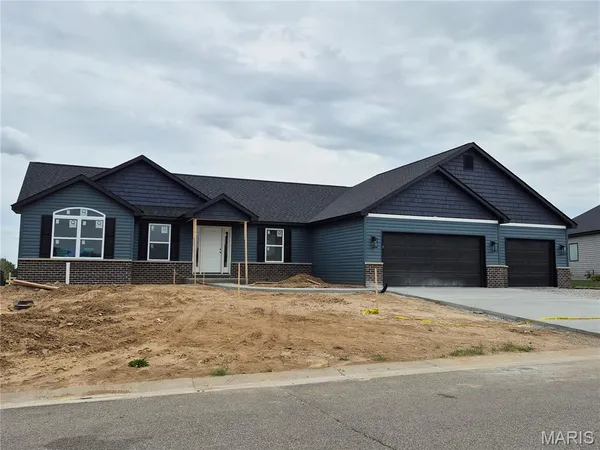 $446,867 | 428 Hayden Drive, Waterloo, IL 62298