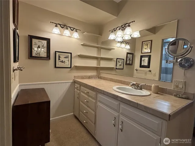 a view of elevator with hallway