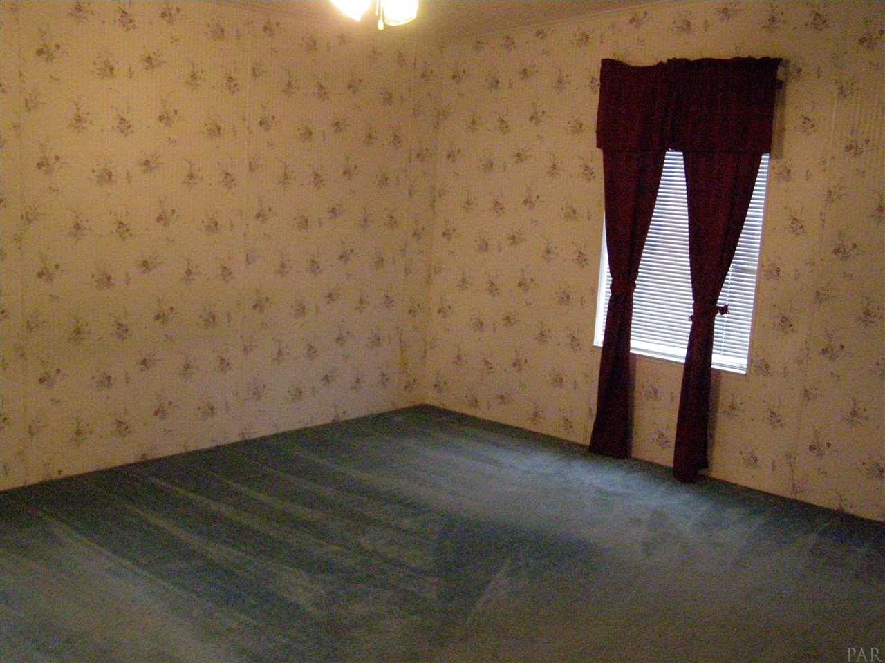 4654 Carl Booker Road Milton, FL 32583 - Photo 13 of 36 Gallery Image 13