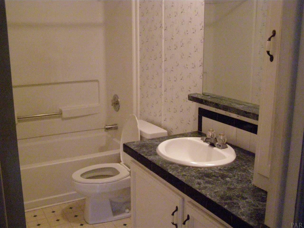 4654 Carl Booker Road Milton, FL 32583 - Photo 23 of 36 Gallery Image 23