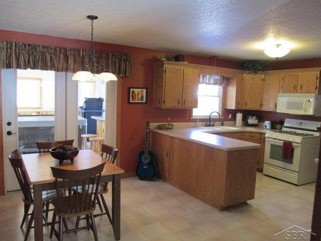 1865 Kaiser Tower Road Pinconning, MI 48650 - Photo 7 of 21