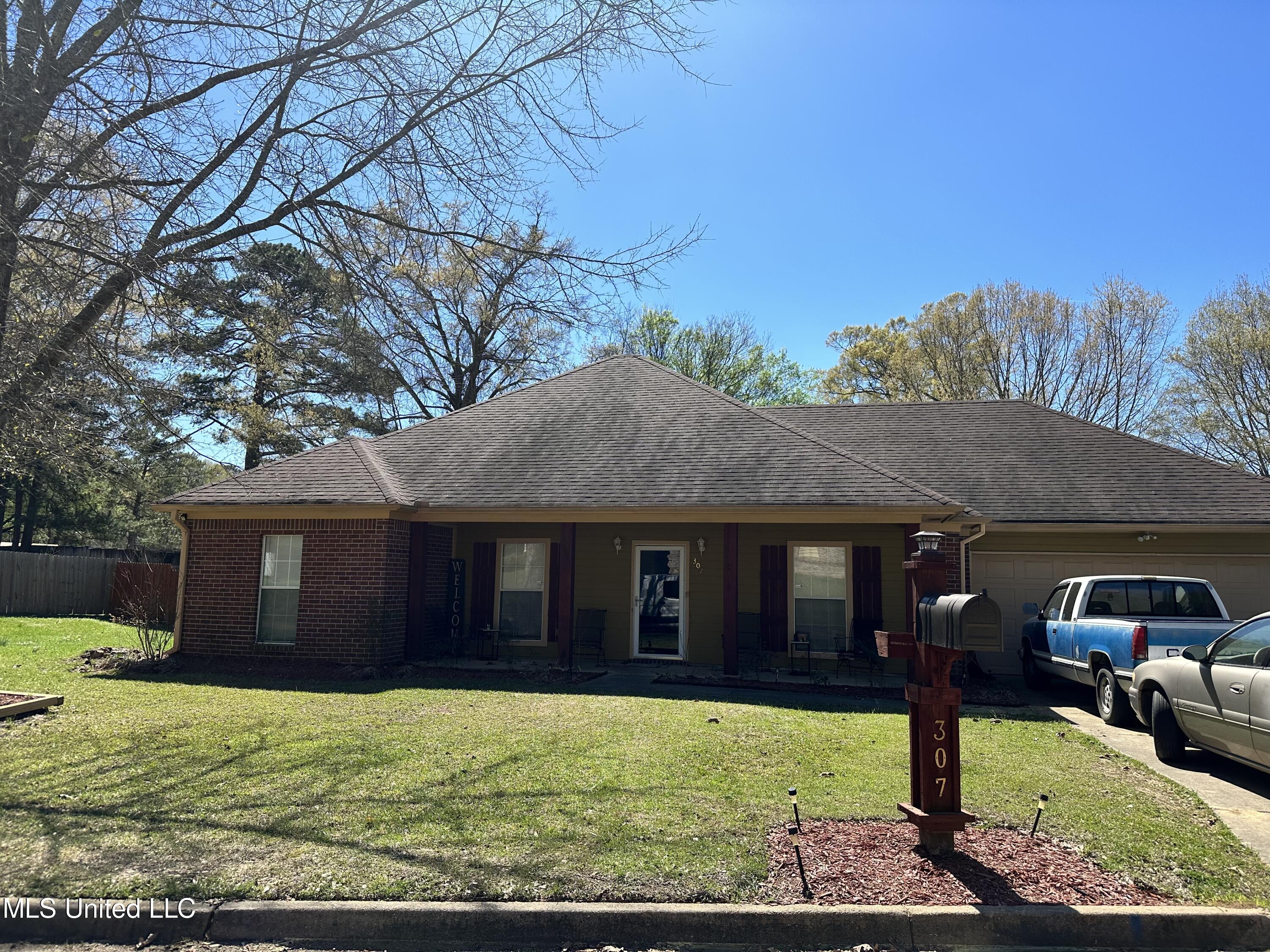 307 Riser Street Jackson, MS 39272 - Photo 4 of 38 92C4DC93-F722-40E1-8DE5-5AD1DB4A09EE