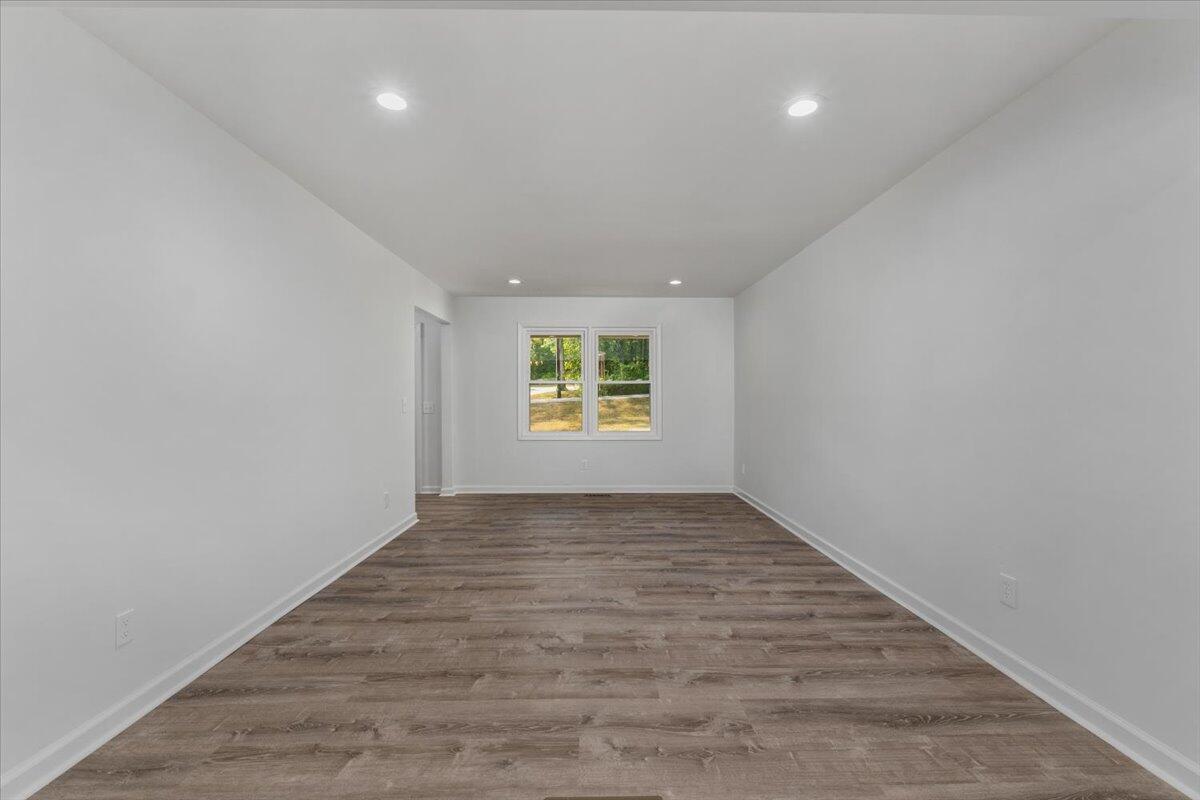 3144 Clemons Road Scottsboro, AL 35769 - Photo 8 of 56 Living Room