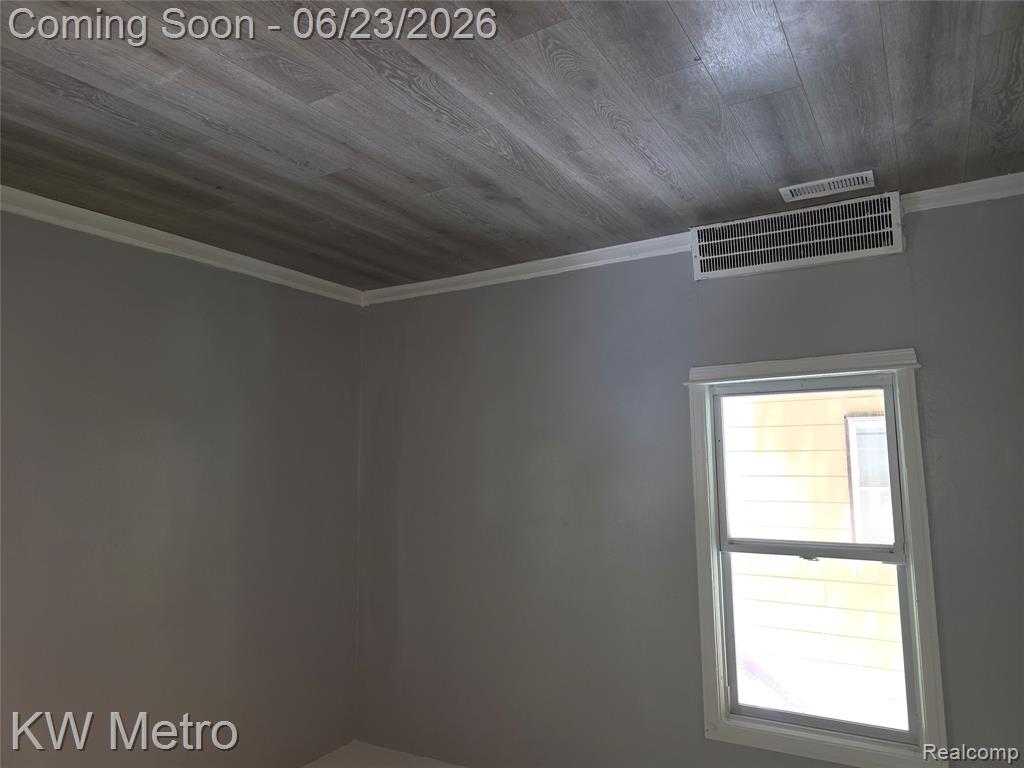 19350 Huntington Road Detroit, MI 48219 - Photo 8 of 16