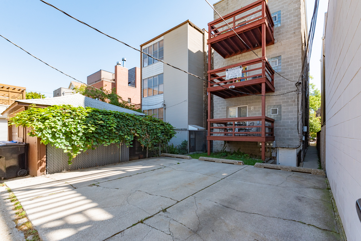 3240 North Racine Avenue, Unit 2 Chicago, IL 60657 - Photo 16 of 16 Gallery Image 16
