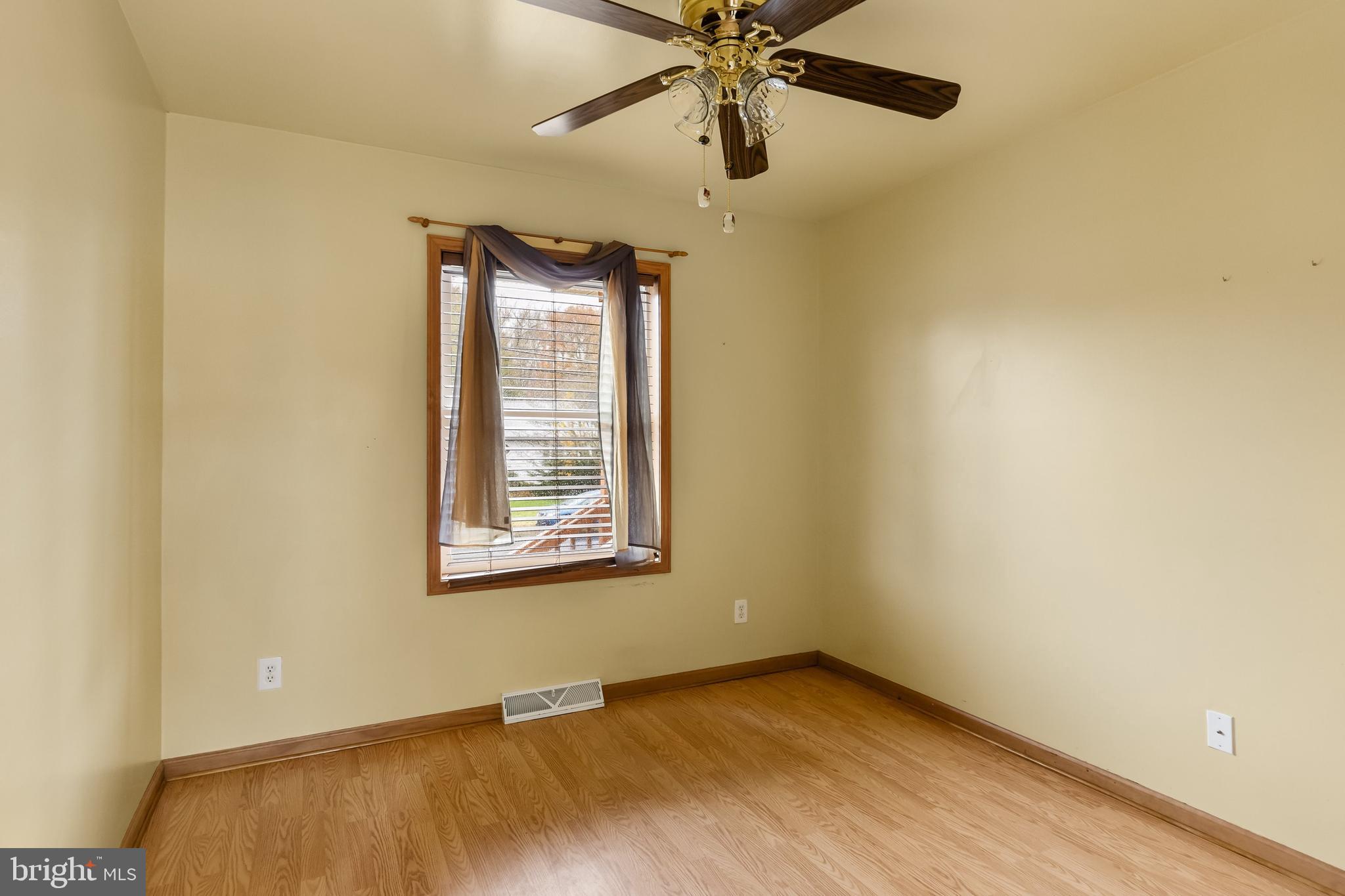 15 Sycamore Road Pennsville, NJ 08070 - Photo 23 of 49 Bedroom 1
