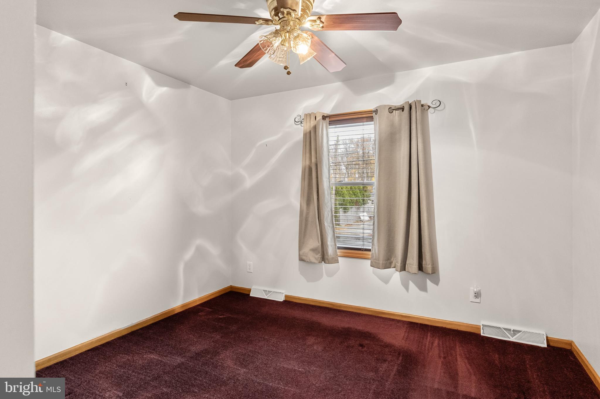 15 Sycamore Road Pennsville, NJ 08070 - Photo 24 of 49 Bedroom 2