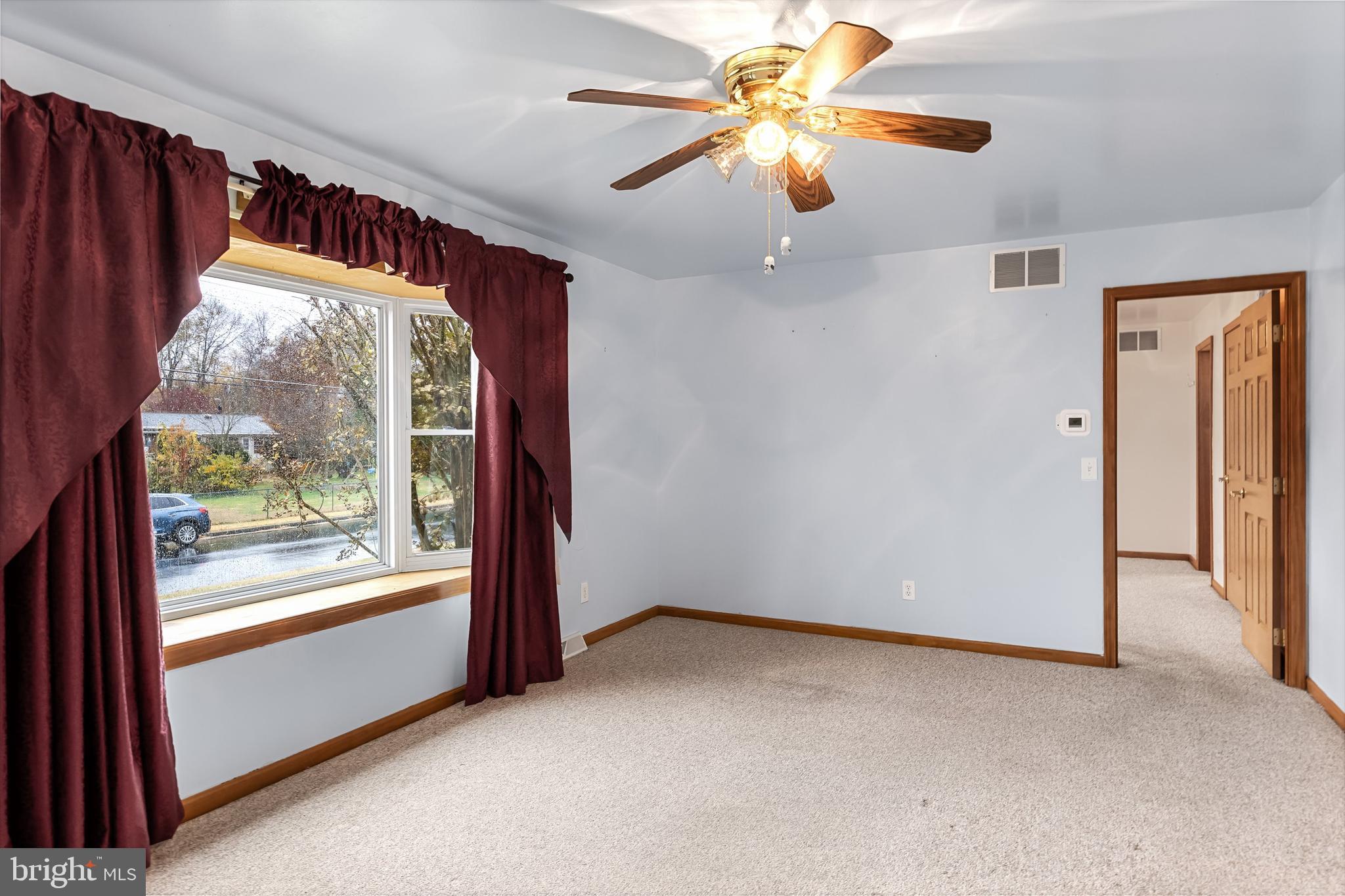 15 Sycamore Road Pennsville, NJ 08070 - Photo 5 of 49