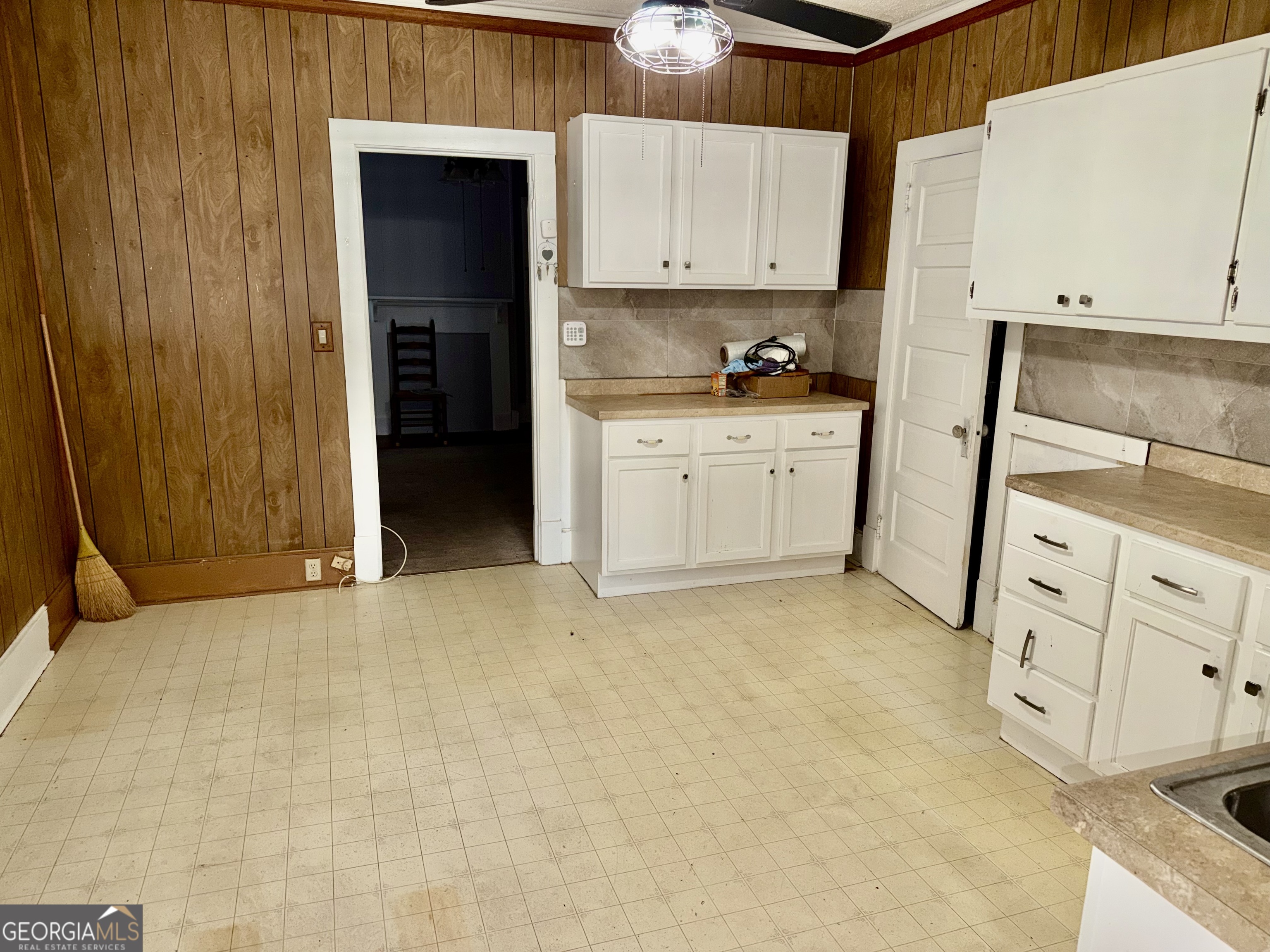 349 Cook Street Elberton, GA 30635 - Photo 20 of 22 a view of a kitchen with appliances