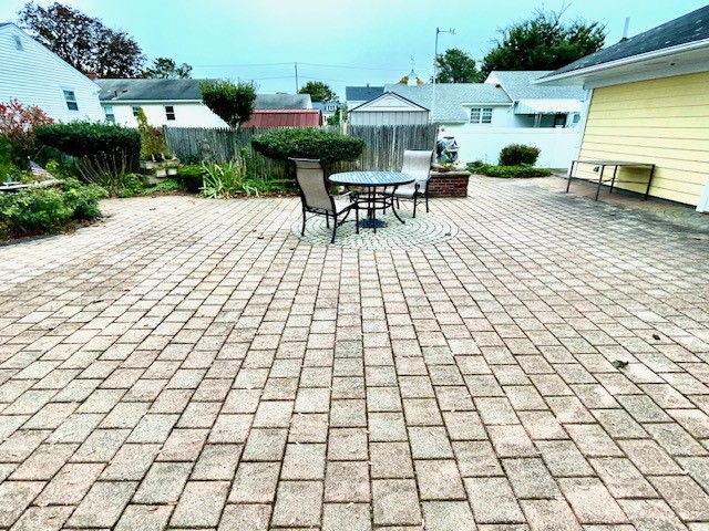 12 Buckthorne Avenue East Providence, RI 02915 - Photo 4 of 23