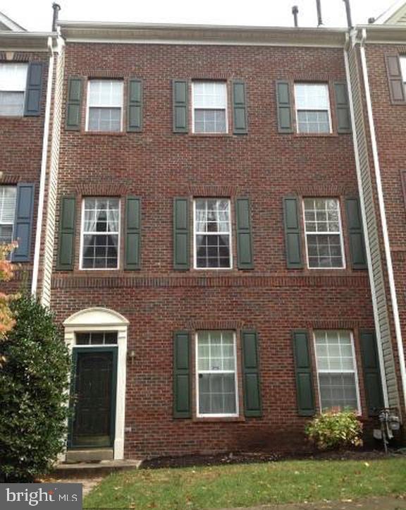 4815 Harcourt Road, Unit 13 Upper Marlboro, MD 20772 - Photo 1 of 18 Front view