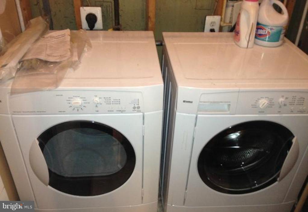 4815 Harcourt Road, Unit 13 Upper Marlboro, MD 20772 - Photo 16 of 18 Laundry Utility room